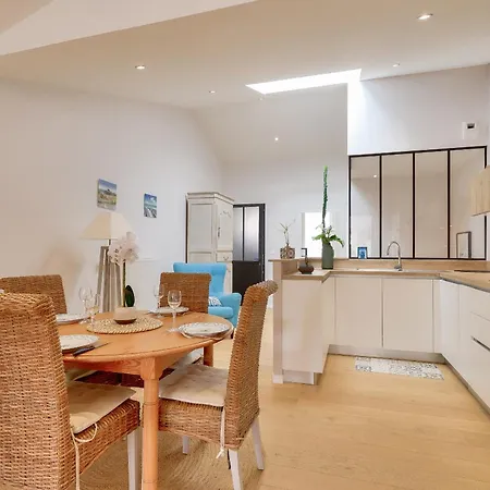 400m De La - Maison Avec Jardin *