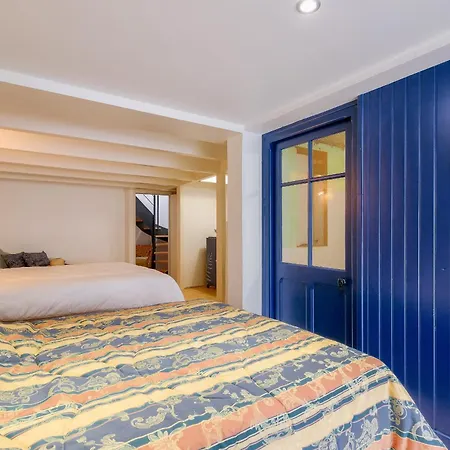 400m De La - Maison Avec Jardin *