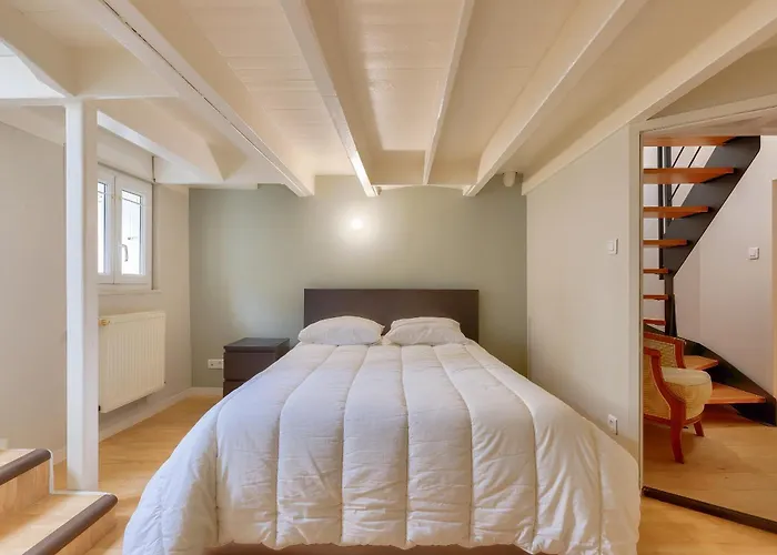 400m De La - Maison Avec Jardin *