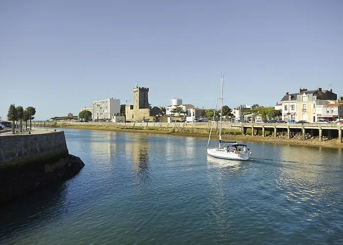 400m De La - Maison Avec Jardin *